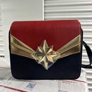 Captain Marvel Purse Handbag Clutch Bag Bioworld Gold Star Blue Red